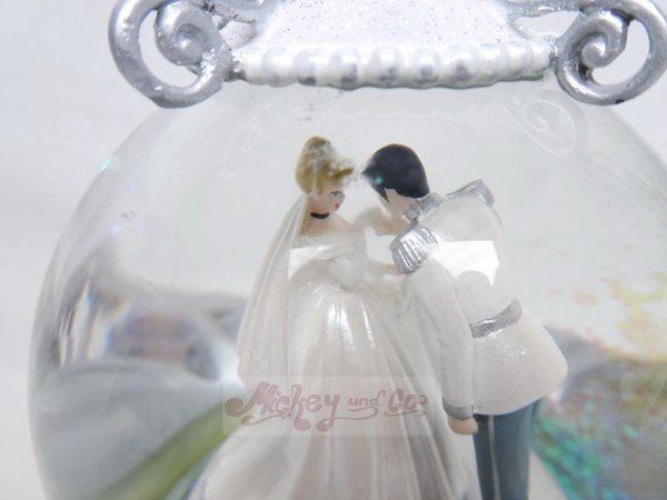 Figur Disney Disneyland Paris Schneekugel Cinderella Hochzeitskutsche