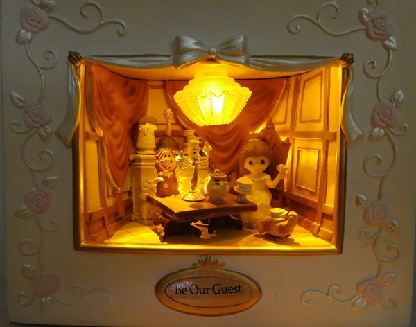 Precious Moments, Disney Showcase Musik Box mit Licht Die Schöne und das Biest