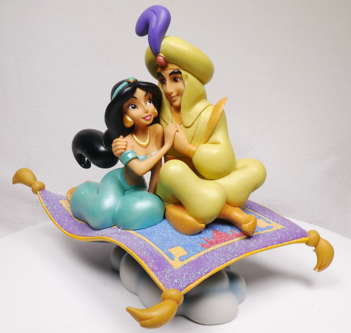 Disney Enesco Enchanting Figur A28075 Aladdin Jasmin fliegender Teppich 