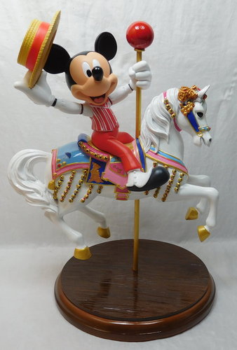 Disney Disneyland Paris Figur Mickey Mouse auf einem Karusellpferd