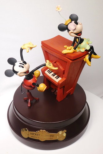 Disney Disneyland PAris 90 Jahre Mickey Mouse Spieluhr by Kevin & Jody