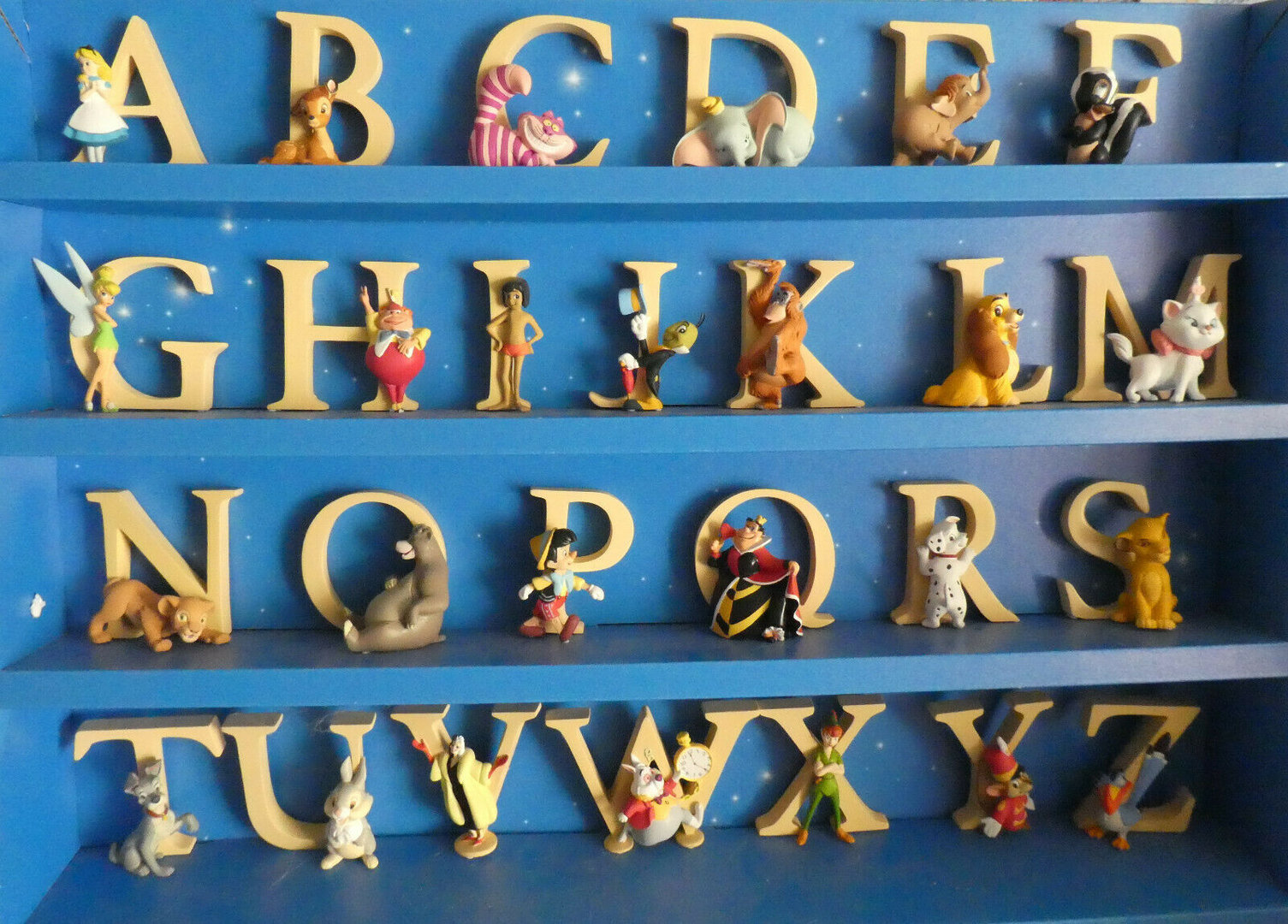 Disney Figur Buchstabe Alphabet Letter Enesco A-Z Alice dumbo Bambi Pan Simba 