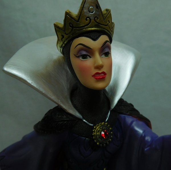 Disney Showcase  Enchanted Objects Statue Schneewittchen Böse Königin