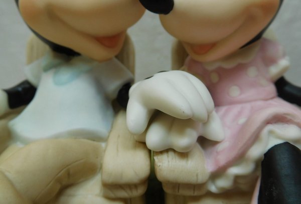 Precious Moments, Disney Showcase Mickey Mouse Figur  133707  Für immer an Deiner Seite