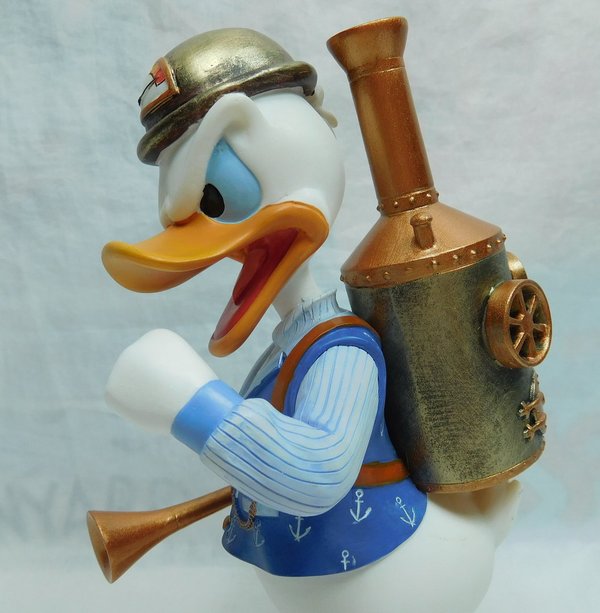 Disney Showcase Donald Duck Stram Punk 4055796