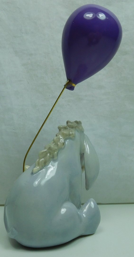 Disney Figur Lenox 852408 Eeyore mit Luftballon