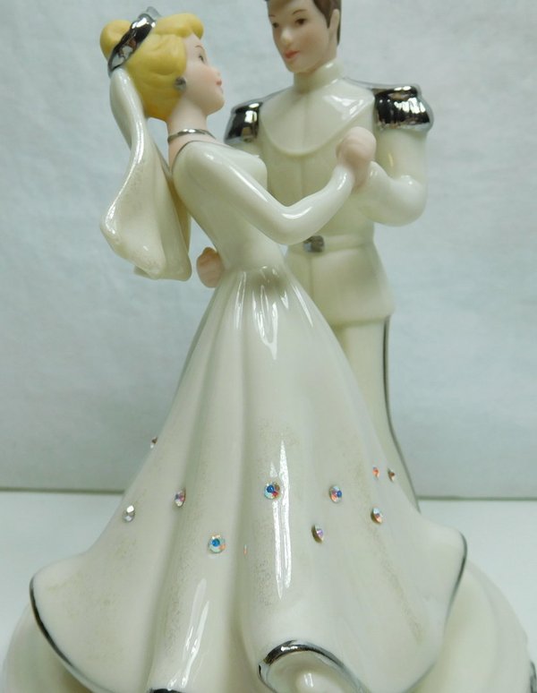 Disney Figur Lenox 836612 Cinderella mit Prinz Cake Topper