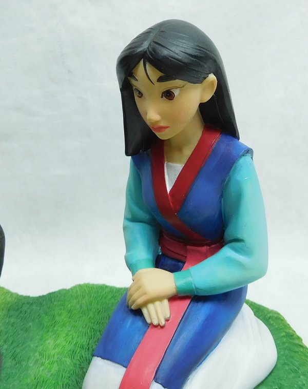 Disney Enesco Enchanting Mulan Gifts to Honour Szene