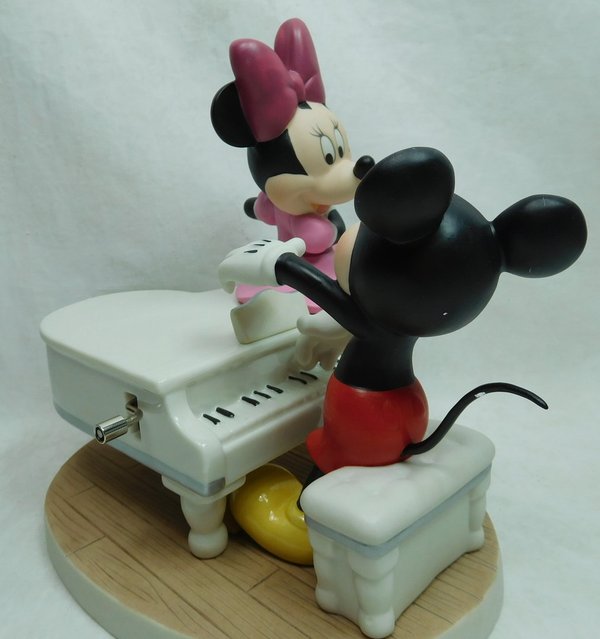 Precious Moments, Disney Showcase Mickey und Minnie Mouse mit Piano