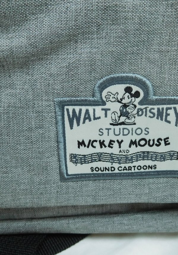 Disney Rucksack VADOBACK : Mickey Mouse 90. Jahrestag / 90th Anniversary