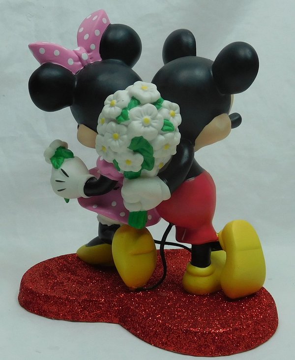 Disney Precious Moments 181702 Mickey & Minnie in Love