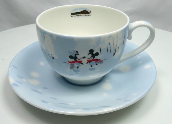 Disney English Ladies Co Porzellan Tasse und Untertasse Mickey und Minnie Tee Set Winter