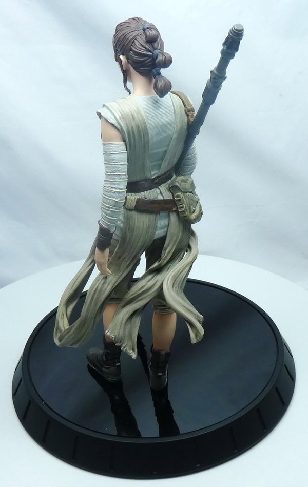 Star Wars Movie Milestones Statue 1/6 The Force Awakens Rey 28 cm