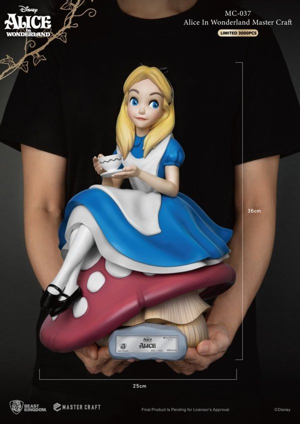 Disney: Beast Kingdom  Alice in Wonderland - Master Craft Alice Statue MC-037