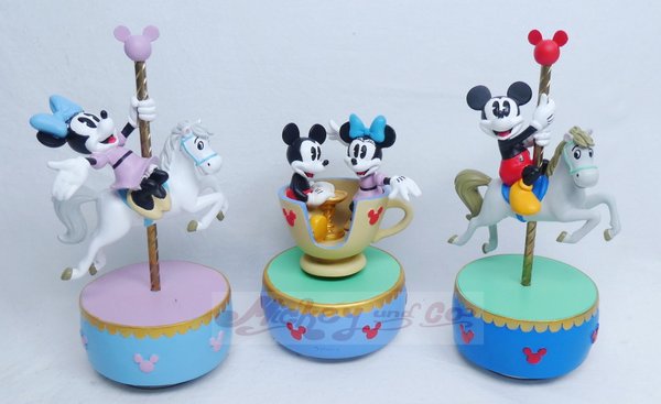 Disney Enesco Enchanti8ng Karusell Set mit Musik