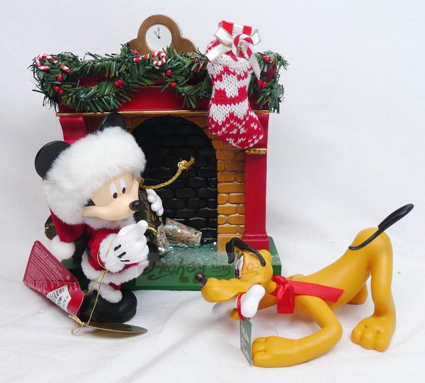Disney Possible Dream 4057028 Weihnachten Szene Mickey & Pluto am Kamin