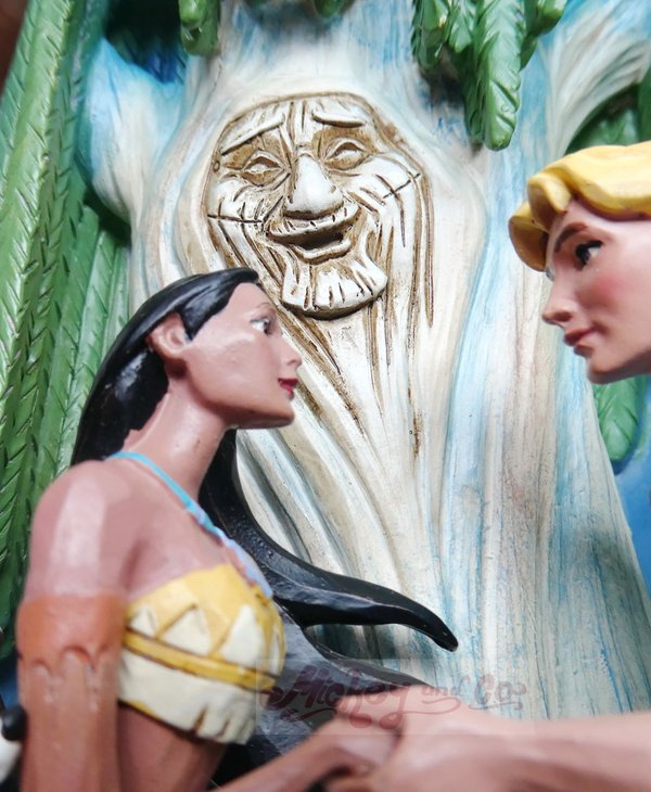 Disney Enesco Traditions Jim Shore Figur: Carved by Heart Pocahontas 6011925