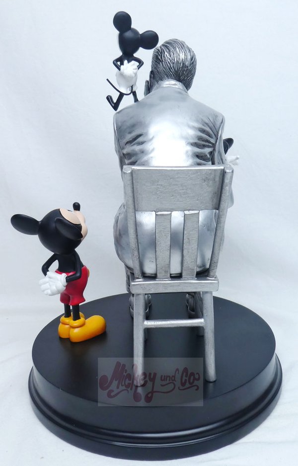 Disney Grand Jester Enesco 100 Years of Wonder : 6012858 Walt with Mickey