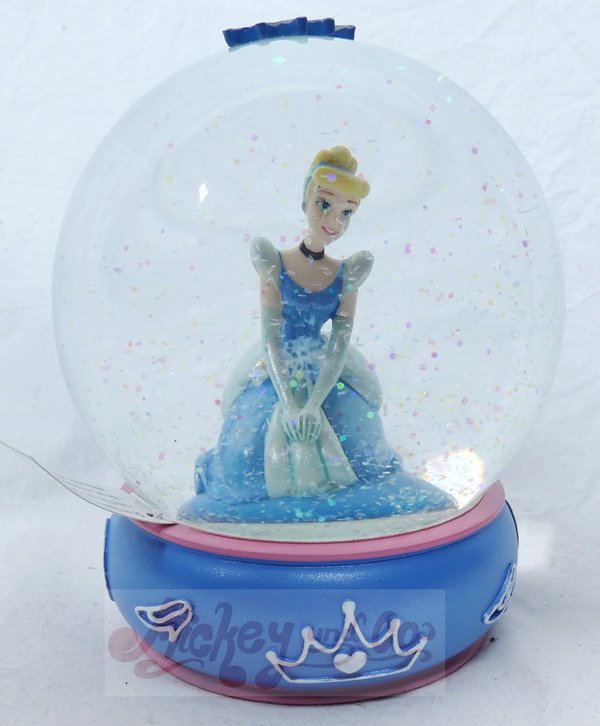 Disney Enesco Enchanting Snow Globe A26968 Cendrillon timide et romantique